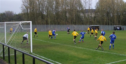 Williamson about to turn and score