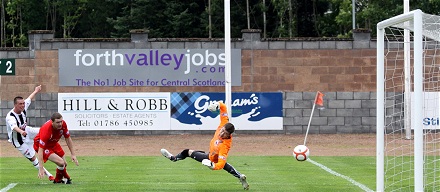 Joe Cardle scores v Stirling Albion