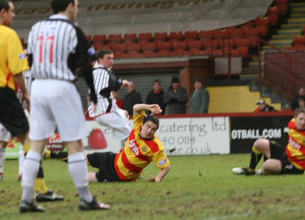 Joe Cardle`s first v Partick Thistle