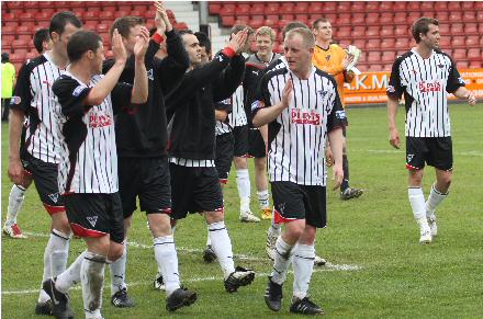 Pars players at the end of the 2009-10 home season