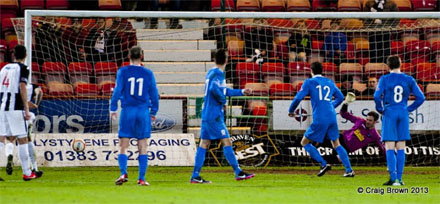 Airdrie score from the spot