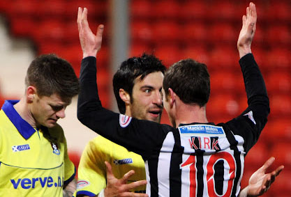 P???ascali and Kirk get close in the Clydesdale Bank Scottish Premier League game between Dunfermlin???e Athletic FC and Kilmarnock FC At East End Park, Dunfermlin???e. Picture, Craig Brown .Tuesday 7th December 2011.